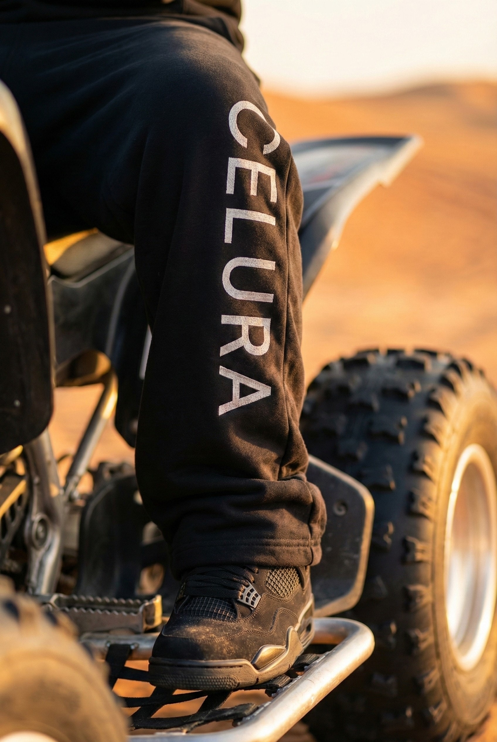 Street Capture - CELURA Lookbook